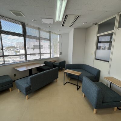 自習室　ソファ